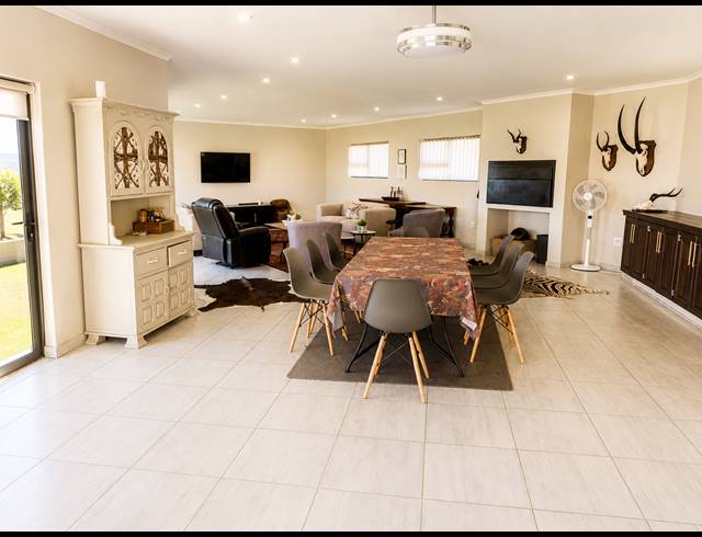 4 BEDROOM HOUSE FOR SALE IN BLUE SADDLE RANCHES